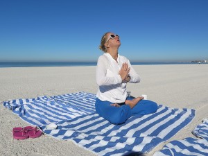 Wendy Hessinger leads "Yoga on the Beach" © 2016 Karen Rubin/news-photos-features.com