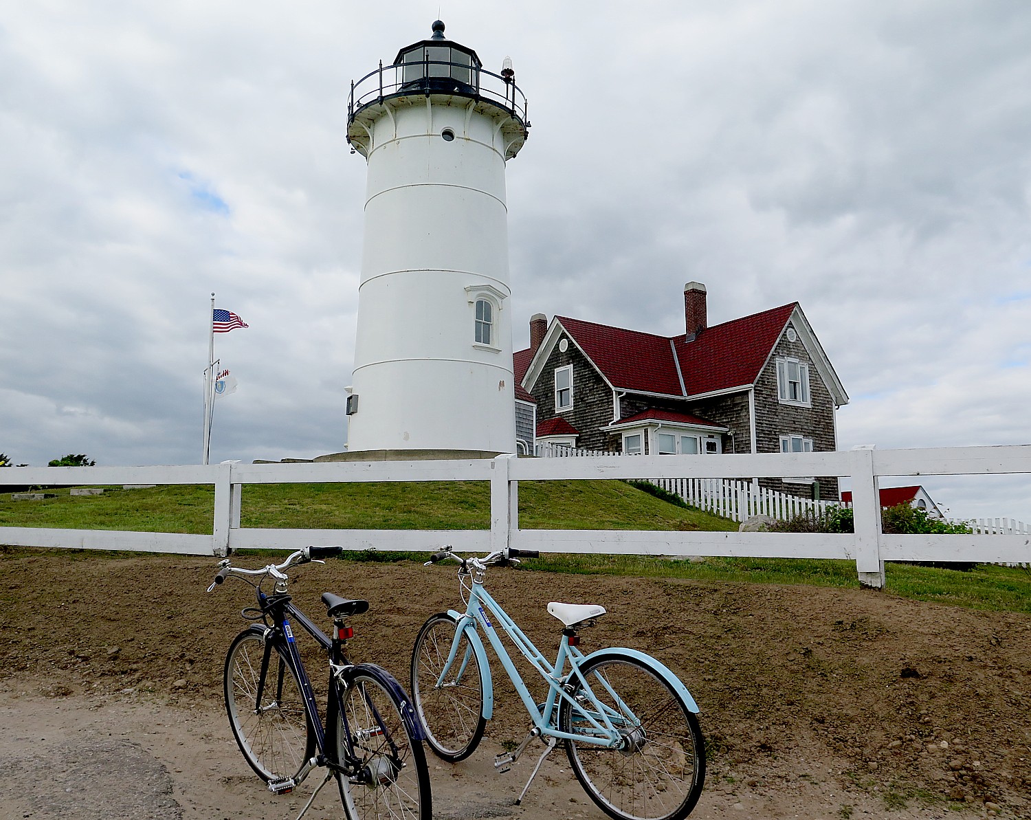Biking to the Nobska Lighthouse on Cape Cod © 2016 Karen Rubin/news-photos-features.com
