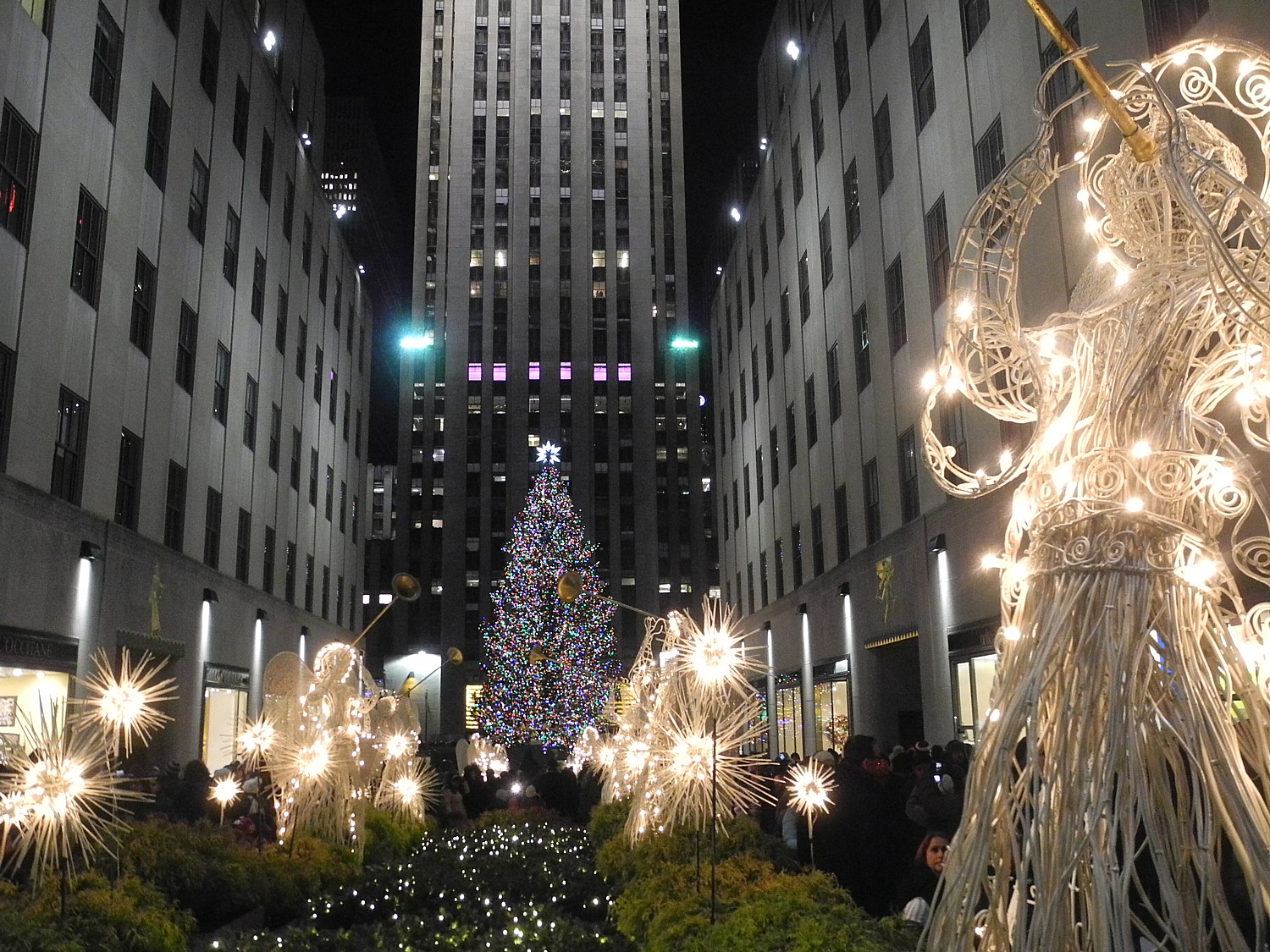 Rockefeller Center is like Christmas central in New York City © 2016 Karen Rubin/goingplacesfarandnear.com