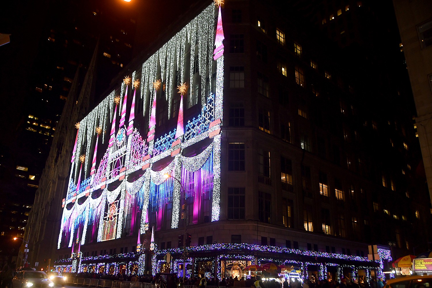 Louis Vuitton's 12-story Christmas tree on the Fifth Avenue is a modern  spectacle