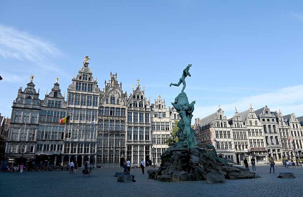 Grote Markt, The Hague, The Netherlands. Tuesday 26th April, 2022