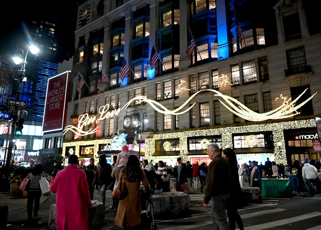 NYC Holidays 121623 021e2 c Karen Rubin Macys